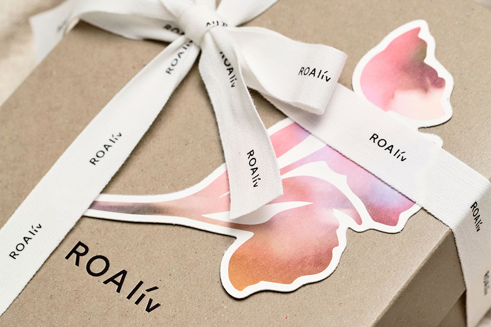 ギフトラッピングご購入の方に、限定デザインメッセージカードをプレゼント